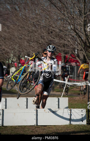 UNITED STATES - 11. November: Schooley Mühle cyclocross Rennen Nummer 6 der Super 8 Series in Schooley Mill Park im Hochland, Maryland auf November 03, Stockfoto