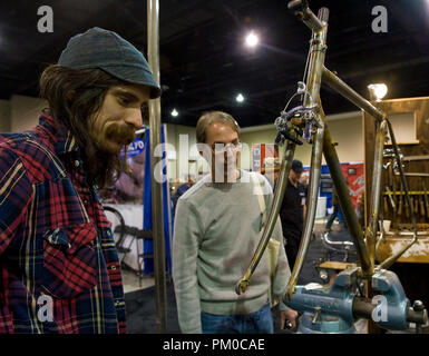 Der 2010 North American Handmade Bicycle Show war im Nashville Convention Center in Richmond, Virginia, 26. bis 28. Februar statt. Teilnehmer admir Stockfoto