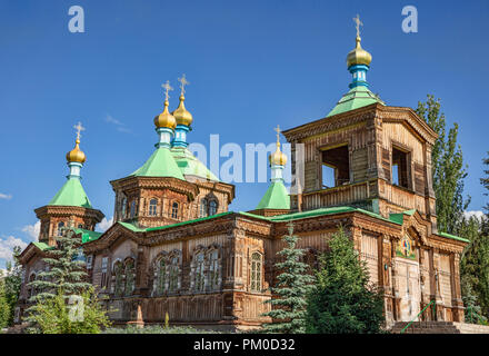 Historische russisch-orthodoxen Kathedrale der Heiligen Dreifaltigkeit in Karakol, Kirgisien. Zuerst in einem Erdbeben 1889 und begleitenden Feuer zerstört, Stockfoto