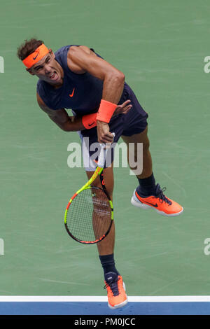 Rafael Nadal (ESP) konkurrieren im Halbfinale von um die 2018 US Open Tennis. Stockfoto