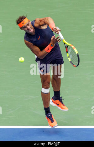 Rafael Nadal (ESP) konkurrieren im Halbfinale von um die 2018 US Open Tennis. Stockfoto