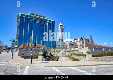 Niagara, Ontario-27 April 2018: Niagara City Downtown in der Nähe von malerischen Wasserfällen Stockfoto