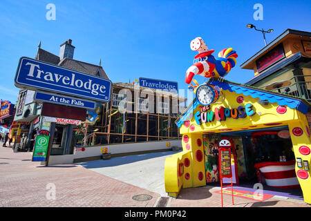 Niagara, Ontario-27 April 2018: Niagara Stadt Unterhaltung Zone Stockfoto