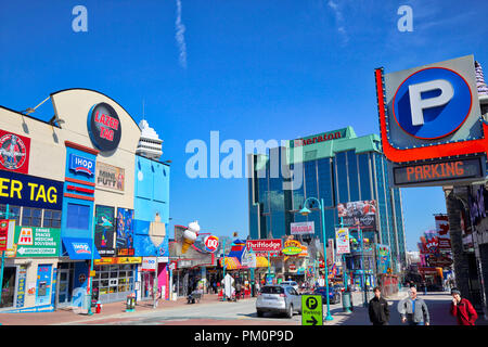 Niagara, Ontario-27 April 2018: Niagara Stadt Unterhaltung Zone Stockfoto