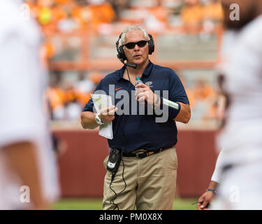 Knoxville, USA. 15. September 2018. Head Coach Dana Dimel der UTEP Miners während der NCAA Football Spiel zwischen der Universität von Tennessee Volunteers und der Universität von Texas in El Paso Bergleute in Knoxville, TN Tim Gangloff/CSM Credit: Cal Sport Media/Alamy leben Nachrichten Stockfoto