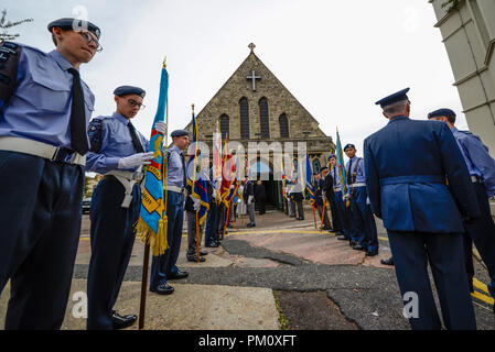 Die Schlacht um England Day Parade. 1312 (Southend on Sea) Squadron Air Kadetten führte eine von der Royal Naval und militärischen Club im Royal Terrace von St John's Kirche, in Southend on Sea, wo ein Service der Erinnerung gehalten wurde Stockfoto