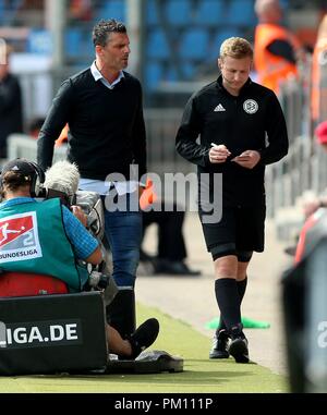 Bochum, Deutschland. 16 Sep, 2018. firo: 16.09.2018, Fußball, 2.Bundesliga, Saison 2018/2019 VfL Bochum - FC Ingolstadt, Stefan Leitl muss auf die Tribüne, Erschöpfung, Mimik, ganze Zahl, | Nutzung der weltweiten Kredit: dpa/Alamy leben Nachrichten Stockfoto