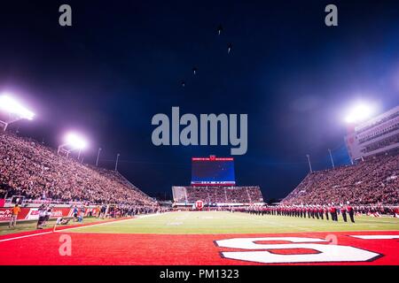 Utah, USA. 15 Sep, 2018. Der jet Hochstraße vor dem NCAA College Football Spiel zwischen Washington und Utah am Samstag September 15, 2018 am Reis - Eccles Stadium in Salt Lake City, UT. Jakob Kupferman/CSM Credit: Cal Sport Media/Alamy leben Nachrichten Stockfoto