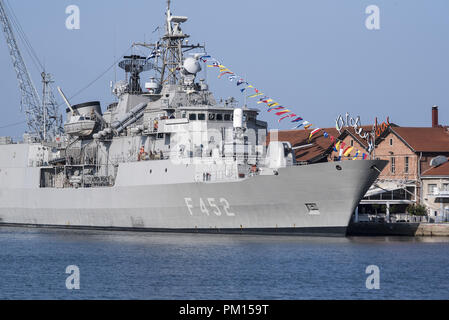 Thessaloniki, Griechenland. 9 Sep, 2018. Griechische Marine Fregatte F 452 "Hydra" Besuch der Hafenstadt Thessaloniki. "Hydra" ist eine MEKO 200 Fregatte und das Flaggschiff der griechischen Marine. Credit: Giannis Papanikos/ZUMA Draht/Alamy leben Nachrichten Stockfoto