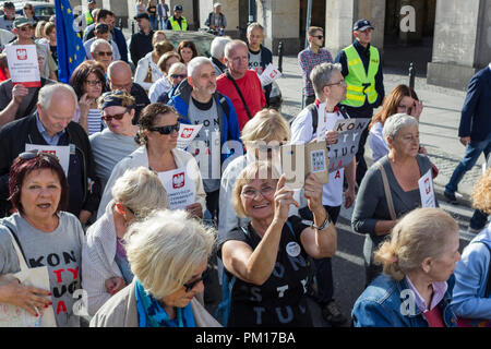 Warschau, Polen. 16.September 2018. Ein weiterer Anti-government Protests in Verteidigung des Gesetzes in Polen. Credit: Slawomir Kowalewski/Alamy leben Nachrichten Stockfoto