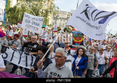 Warschau, Polen. 16.September 2018. Ein weiterer Anti-government Protests in Verteidigung des Gesetzes in Polen. Credit: Slawomir Kowalewski/Alamy leben Nachrichten Stockfoto