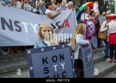 Warschau, Polen. 16.September 2018. Ein weiterer Anti-government Protests in Verteidigung des Gesetzes in Polen. Credit: Slawomir Kowalewski/Alamy leben Nachrichten Stockfoto