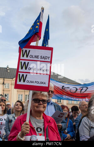 Warschau, Polen. 16.September 2018. Ein weiterer Anti-government Protests in Verteidigung des Gesetzes in Polen. Credit: Slawomir Kowalewski/Alamy leben Nachrichten Stockfoto