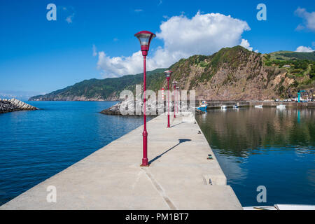 Povoacao sao Miguel Azoren Hafen Port Stockfoto