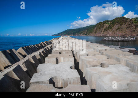 Povoacao sao Miguel Azoren Hafen Port Stockfoto