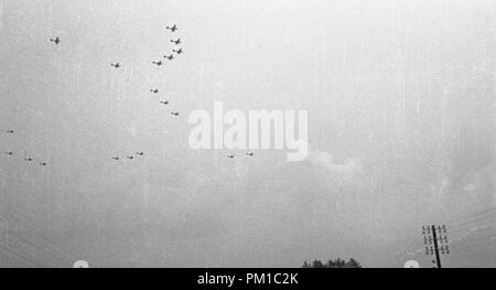 Die deutsche Luftwaffe JU 87 Sturzkampfbomber Angriff gestorben sind - Deutsche Luftwaffe Angriff der JU 87 Dive Bomber in Frankreich Stockfoto