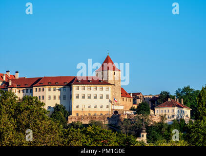 Blick Richtung schwarzer Turm und die Prager Burg, Prag, Böhmen, Tschechien Stockfoto