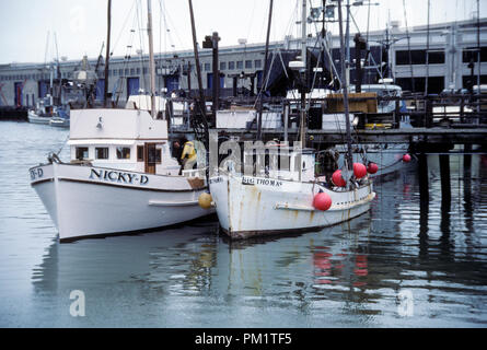Die Fischerboote in den Vereinigten Staaten fangen frischen Krabben und Austern. Stockfoto