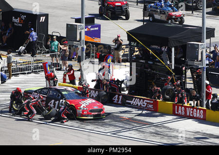 Las Vegas, Nevada, USA. 16 Sep, 2018. Kurt Busch (41) bringt sein Auto unten Grubestraße für Service während der South Point 400 bei Las Vegas Motor Speedway in Las Vegas, Nevada. Quelle: Chris Owens Asp Inc/ASP/ZUMA Draht/Alamy leben Nachrichten Stockfoto