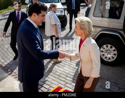 Erbil, Irak. 17 Sep, 2018. Ursula von der Leyen (CDU), Bundesminister der Verteidigung, wird von Nechirvan Barsani, der Kurdische Ministerpräsident empfangen werden. Der Minister ist in Irak für politische Gespräche und Besuche in der Bundeswehr. Credit: Kay Nietfeld/dpa/Alamy leben Nachrichten Stockfoto