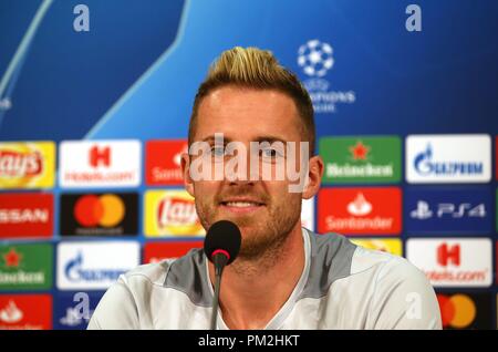 Gelsenkirchen, Deutschland. 17 Sep, 2018. firo: 17.09.2018, Fußball, 1.Bundesliga, Saison 2018/2019, UEFA, Champions League, CL, FC Schalke 04, PK, Pressekonferenz Ralf FAHRMANN | Verwendung der weltweiten Kredit: dpa/Alamy leben Nachrichten Stockfoto