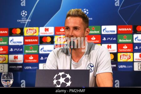 Gelsenkirchen, Deutschland. 17 Sep, 2018. firo: 17.09.2018, Fußball, 1.Bundesliga, Saison 2018/2019, UEFA, Champions League, CL, FC Schalke 04, PK, Pressekonferenz Ralf FAHRMANN | Verwendung der weltweiten Kredit: dpa/Alamy leben Nachrichten Stockfoto