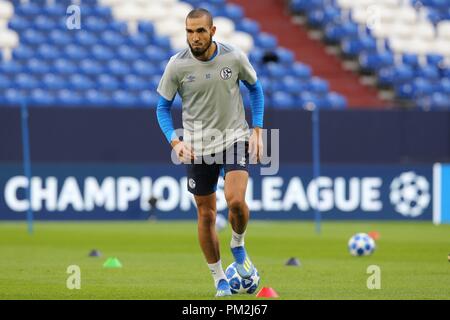 Gelsenkirchen, Deutschland. 17 Sep, 2018. firo: 17.09.2018, Fußball, 1.Bundesliga, Saison 2018/2019, UEFA, Champions League, CL, FC Schalke 04, Ausbildung, Nabil BENTALEB | Verwendung der weltweiten Kredit: dpa/Alamy leben Nachrichten Stockfoto