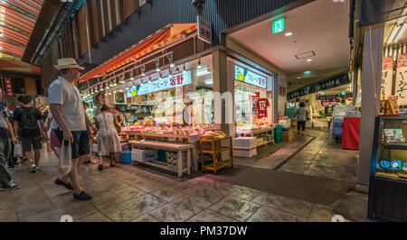 Kanazawa, Präfektur Ishikawa, Japan - 21. August 2018: omicho Ichiba Markt Stockfoto