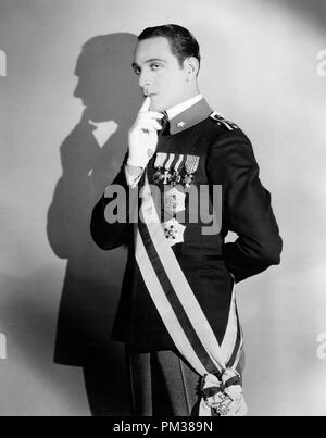 Stummfilm noch. Porträt ein Mann mit einem hochrangigen militärischen Uniform mit vielen Medaillen auf der Jacke, 1925 festgesteckt. Datei Referenz Nr. 1183 006 THA Stockfoto