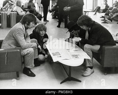 Charlie Watts, Brian Jones, Keith Richards und Mick Jagger von den Rolling Stones, 1967. Datei Referenz Nr. 1209 006 THA Stockfoto