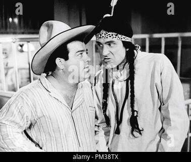 Bud Abbott und Lou Costello, circa 1945. Datei Referenz Nr. 1241 002 THA Stockfoto