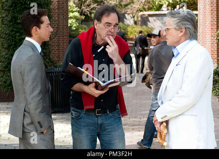 Michael Douglas, Oliver Stone und Shia LaBeouf "Wall Street: Geld schläft nie" 2010 Stockfoto