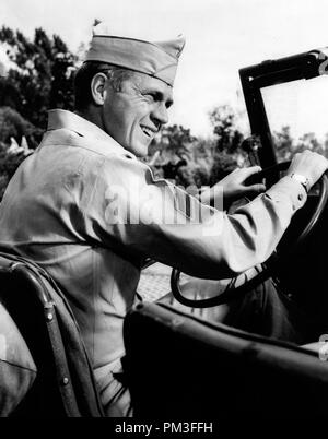 Studio Werbung: "Noch Nie so wenige "Steve McQueen 1959 MGM Datei Referenz # 30732 1128 THA Stockfoto