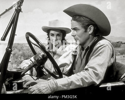 James Dean und Elizabeth Taylor 'Giant' 1955 Warner Datei Referenz # 30732 430 THA Stockfoto