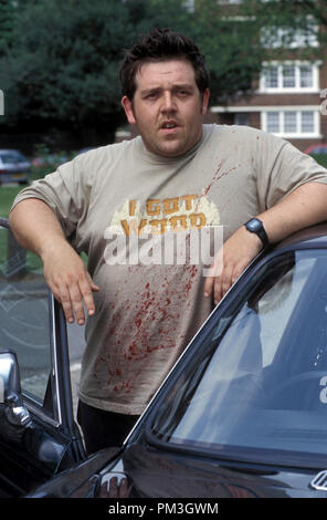 Film noch aus der haun Der Toten" Nick Frost © 2004 Rogue Features-Datei Referenz # 30735674 THA nur für redaktionelle Verwendung - Alle Rechte vorbehalten Stockfoto