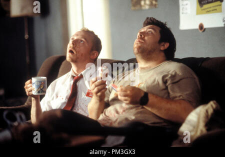 Film noch aus der haun Der Toten" Simon Pegg, Nick Frost © 2004 Rogue Features-Datei Referenz # 30735683 THA nur für redaktionelle Verwendung - Alle Rechte vorbehalten Stockfoto