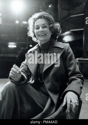 Jean Simmons im Adelphi Theatre im Londoner West End, 1974. Datei Referenz Nr. 1019 001 THA © GFS/Hollywood Archiv - Alle Rechte vorbehalten. Stockfoto