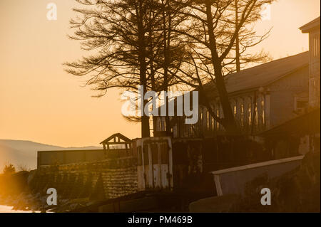 Feder Listvtanka Stadt auf Baykal See, Russland Stockfoto