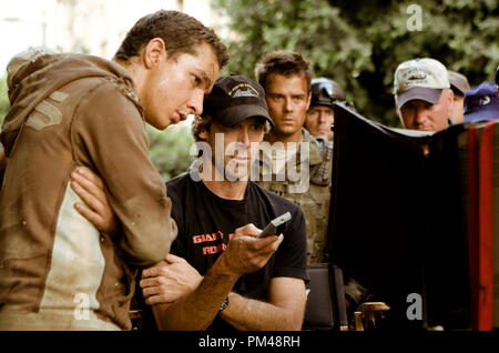 'Transformers' Shia LaBeouf, Regisseur Michael Bay, Josh Duhamel © 2007 Dream Works Stockfoto