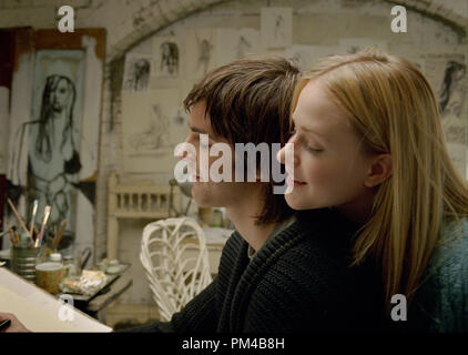 Szenenfoto aus "Quer durch das Universum 'Jim Sturgess, Evan Rachel Wood Stockfoto