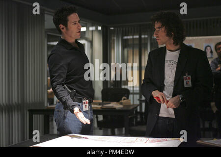 Film Still / Werbung immer noch von "Numb3rs" Rob Morrow, David Krumholtz 2006 Photo Credit: Robert Voets. Datei Referenz # 30737894 THA nur für redaktionelle Verwendung - Alle Rechte vorbehalten Stockfoto