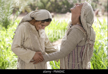 Film Still / Werbung immer noch von der "Nativity Story' Shohreh Aghdashloo © 2006 New Line Cinema Photo Credit: Jaimie Trueblood. Datei Referenz # 30737957 THA nur für redaktionelle Verwendung - Alle Rechte vorbehalten Stockfoto