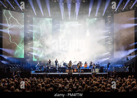 Norwegen, Oslo - September 14, 2018. Die englische Band Jeff Lynne ELO führt ein Live Konzert in Oslo Spektrum in Oslo. Hier Sänger und Songwriter Jeff Lynne ist live auf der Bühne gesehen. (Foto: Gonzales Foto - Terje Dokken). Stockfoto