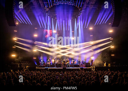 Norwegen, Oslo - September 14, 2018. Die englische Band Jeff Lynne ELO führt ein Live Konzert in Oslo Spektrum in Oslo. Hier Sänger und Songwriter Jeff Lynne ist live auf der Bühne gesehen. (Foto: Gonzales Foto - Terje Dokken). Stockfoto