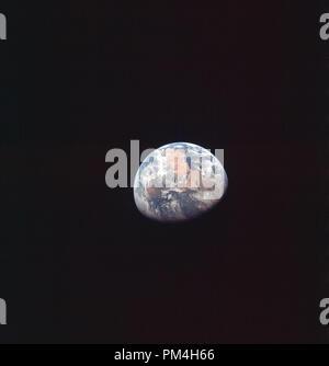 Blick auf die Erde von Apollo 11 im Juli 1969 während der Geschichte die Reise auf den Mond und die anschließende Mondlandung. Datei Referenz Nr. 1003 229 THA Stockfoto