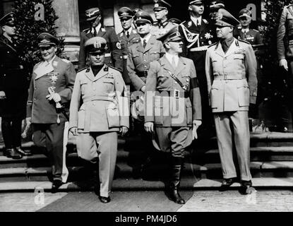 Benito Mussolini, Rudolf Hess, Adolf Hitler und andere außerhalb der Führerbau Gebäude in München, Deutschland, 1938 Datei Referenz Nr. 1003 676 THA Stockfoto