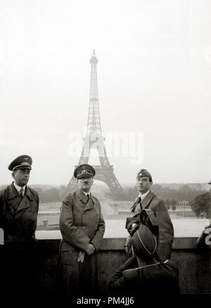 Adolf Hitler in Paris, Frankreich, Juni 1940. Datei Referenz Nr. 1005 001 THA Stockfoto