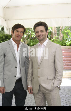 Dennis Quaid und Michael Sheen' Die besondere Beziehung" Portrait Session, 19. Mai 2010. Reproduktion von amerikanischen Boulevardzeitungen ist absolut verboten. Datei Referenz # 30267 014 GFS nur für redaktionelle Verwendung - Alle Rechte vorbehalten Stockfoto