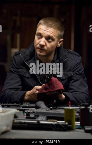 JEREMY RENNER als Jem Coughlin in Warner Bros. Pictures' und legendären Bilder "Crime Drama "Die Stadt" von Warner Bros. Pictures vertrieben. Stockfoto