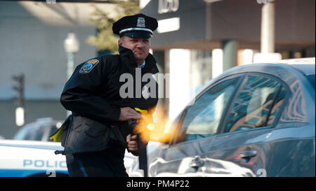 JEREMY RENNER als Jem Coughlin in Warner Bros. Pictures' und legendären Bilder "Crime Drama "Die Stadt" von Warner Bros. Pictures vertrieben. Stockfoto